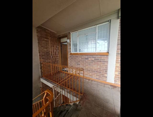 3 BEDROOM FLAT FOR SALE IN SASOLBURG CENTRAL